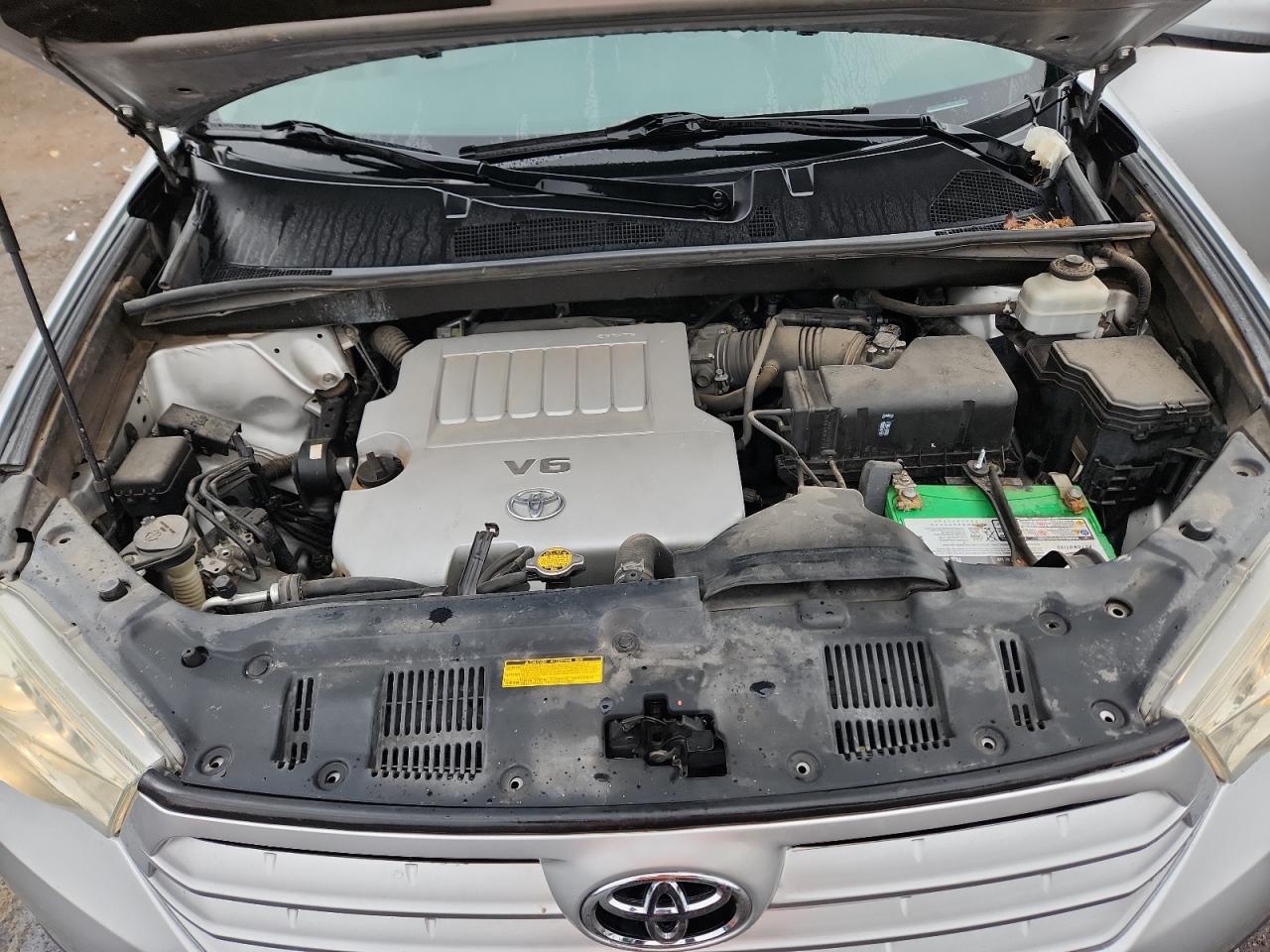 TOYOTA HIGHLANDER BASE