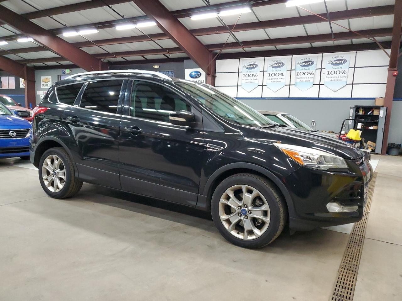 FORD ESCAPE TITANIUM