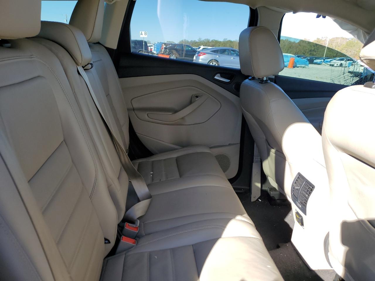 FORD ESCAPE TITANIUM