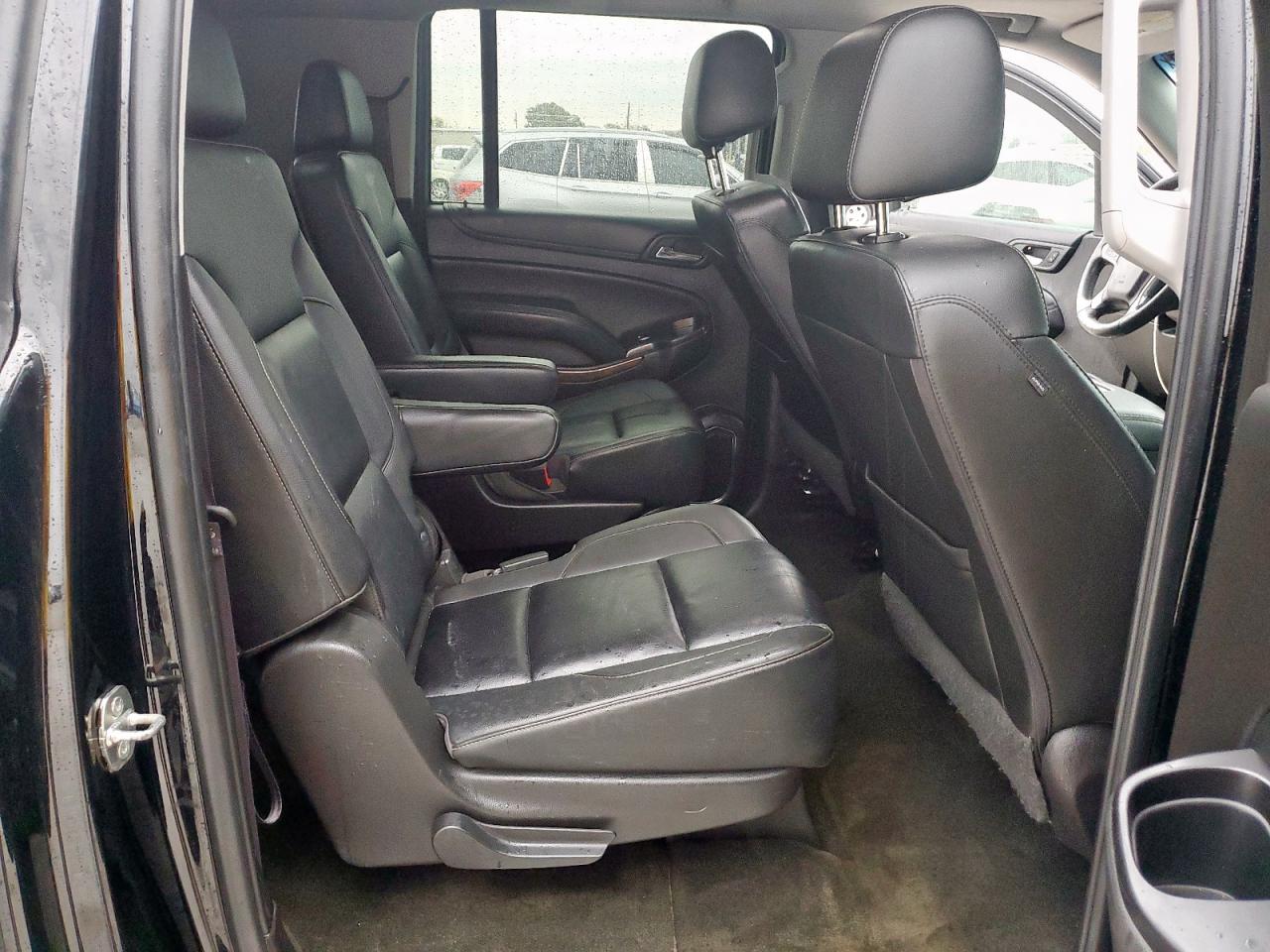 CHEVROLET SUBURBAN C1500 LT