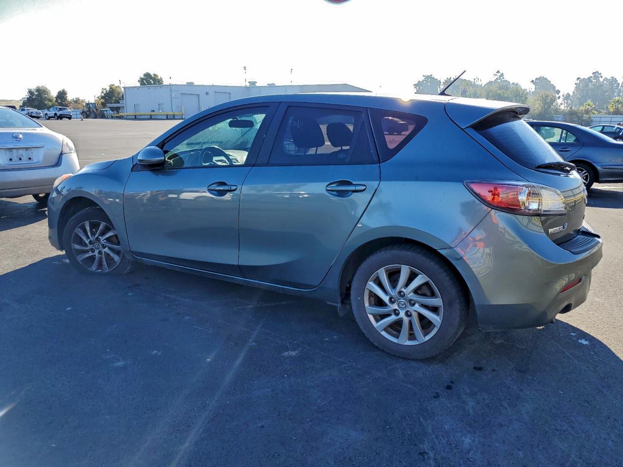 MAZDA 3 I
