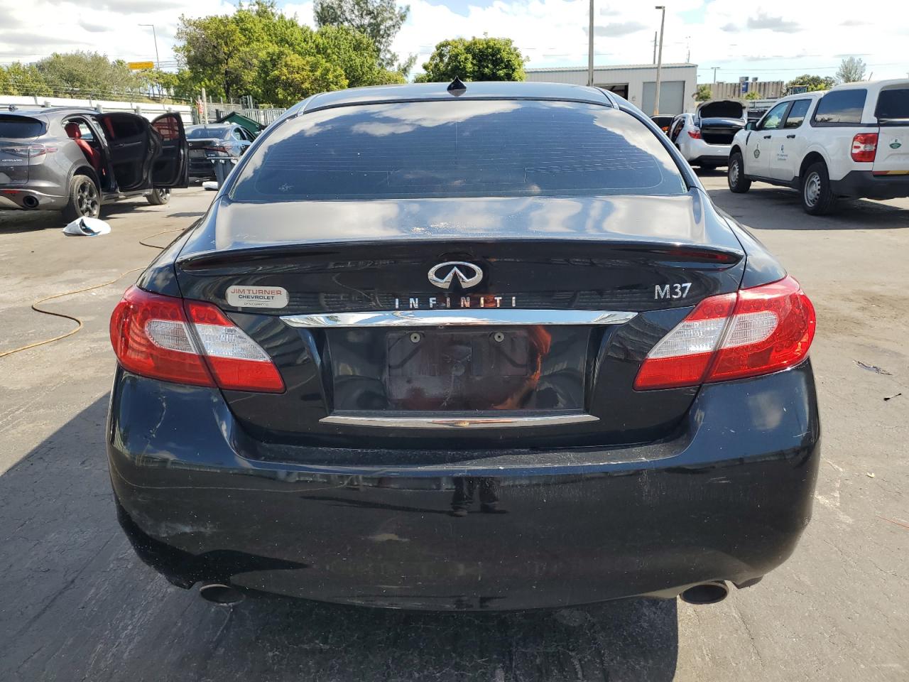 INFINITI M37