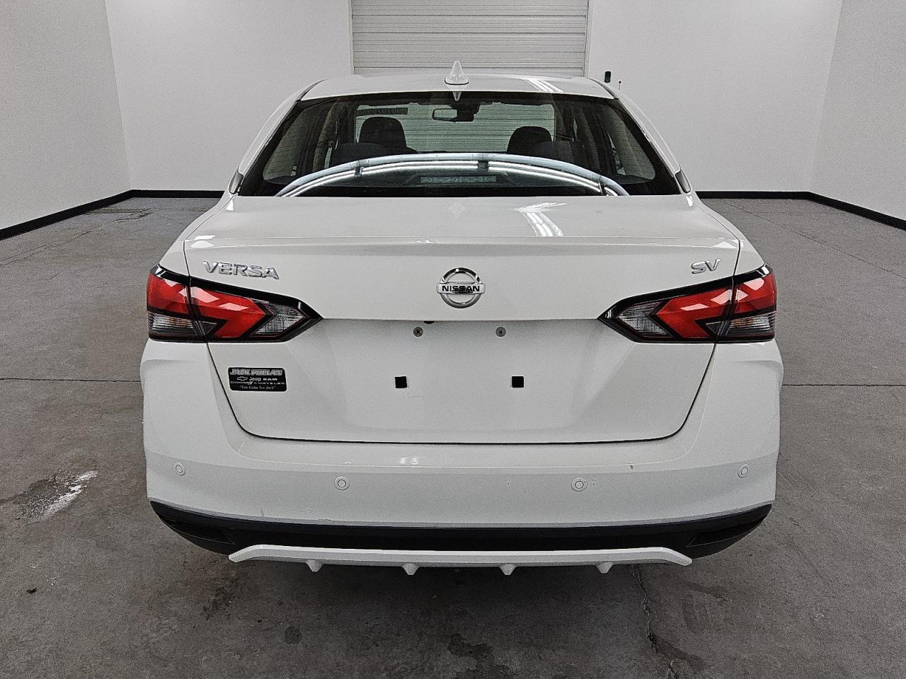 NISSAN VERSA SV