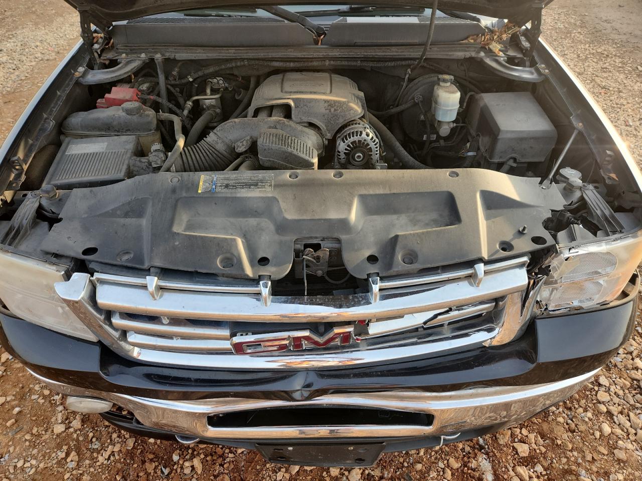 GMC SIERRA C1500 SLT