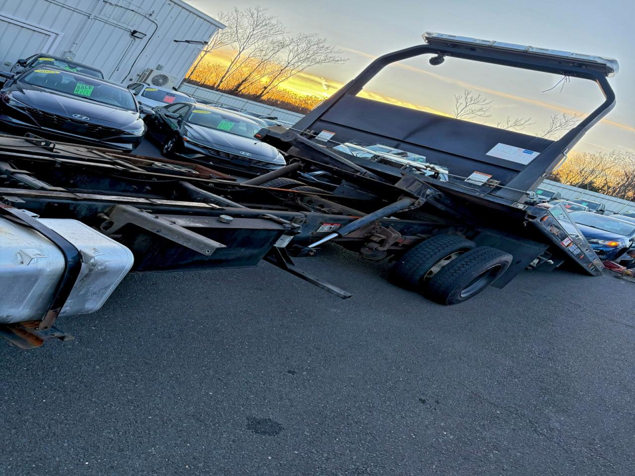 Lot #3297049494 2020 HINO 258/268