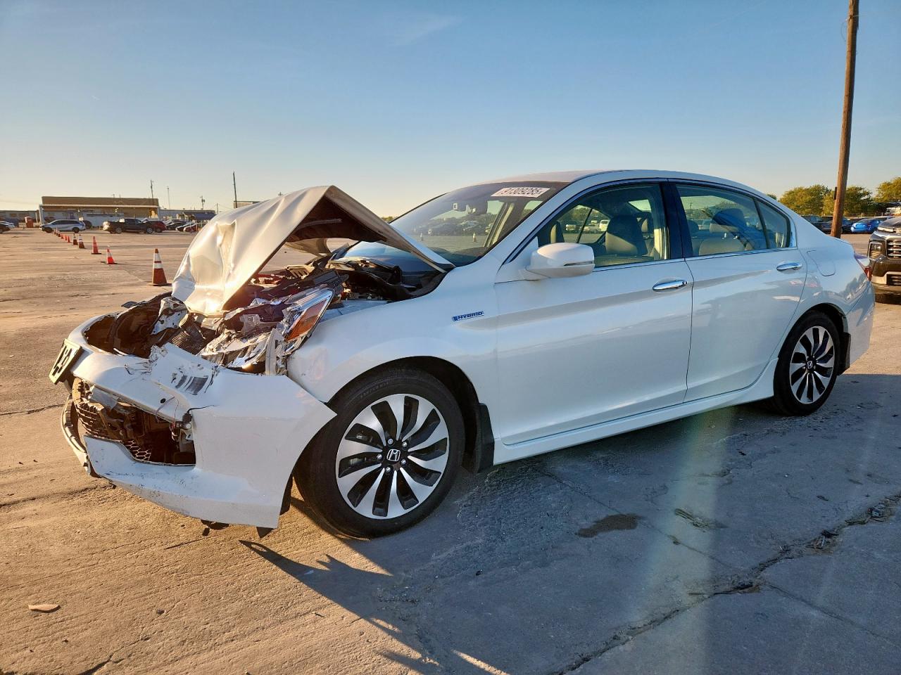 Lot #3304819543 2017 HONDA ACCORD TOU