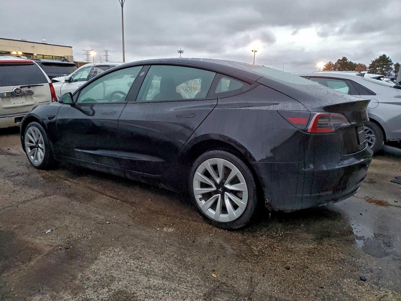 TESLA MODEL 3