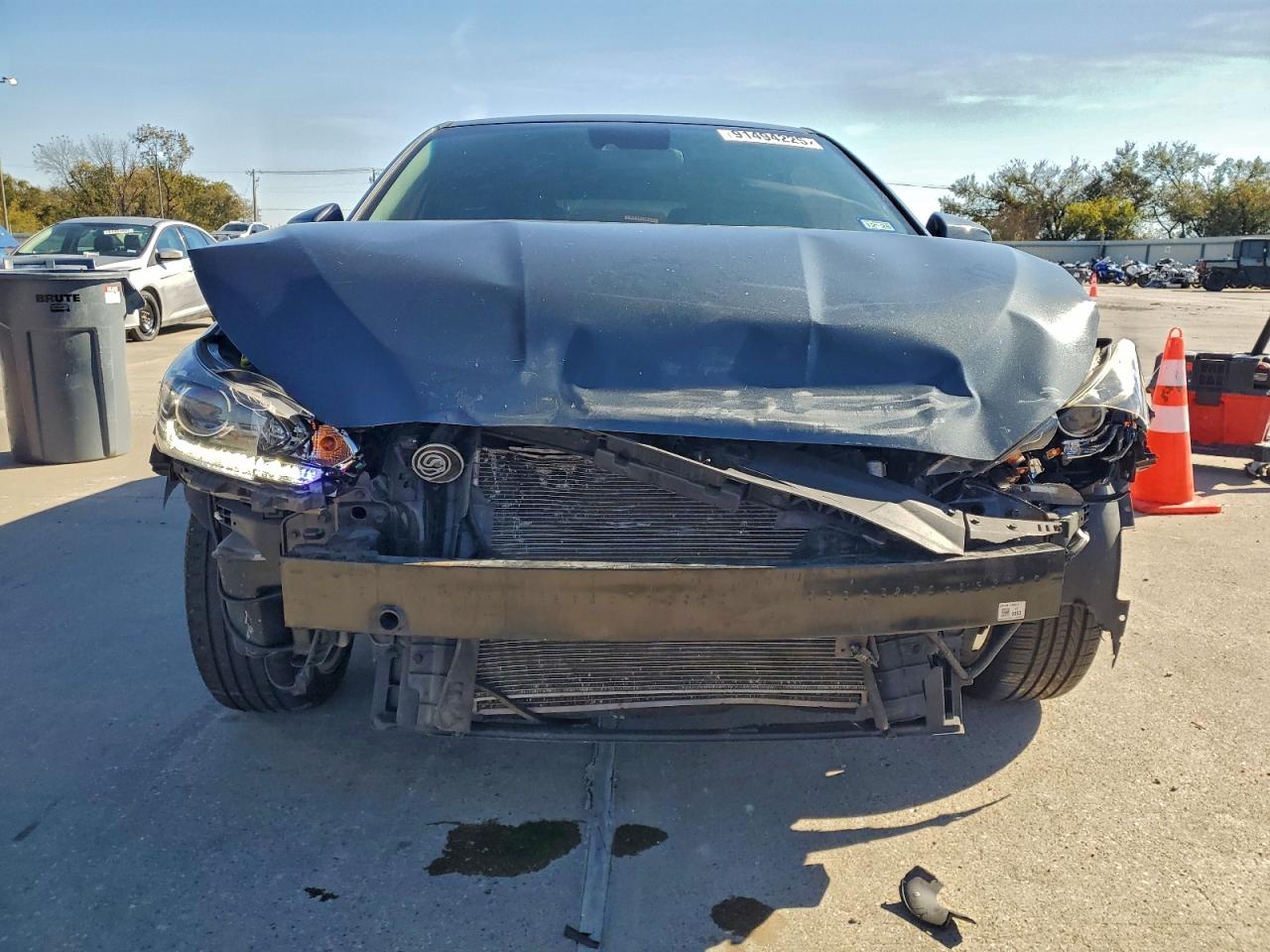 HYUNDAI VELOSTER BASE