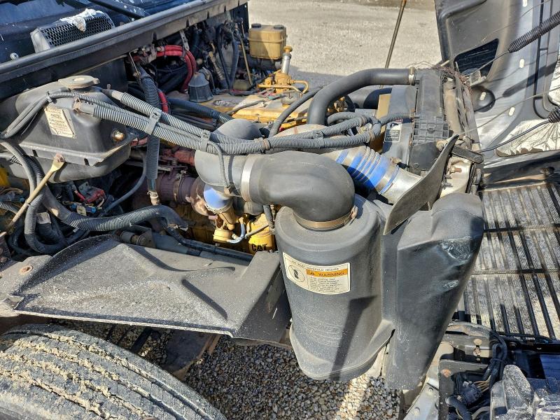 2004 FREIGHTLINER SPORT CHAS #3303744423