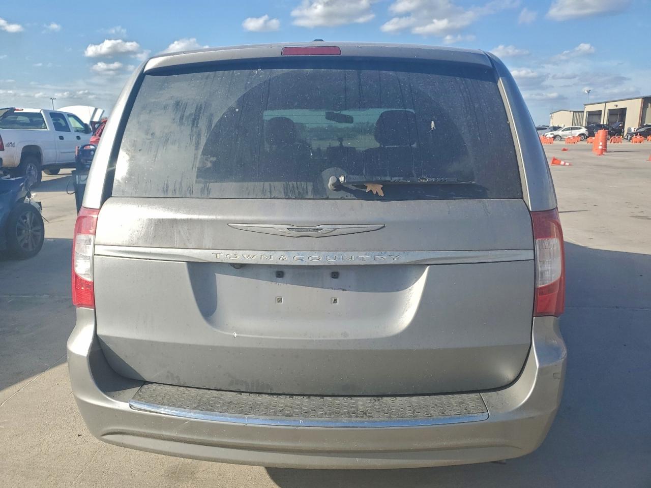 CHRYSLER TOWN & COUNTRY TOURING