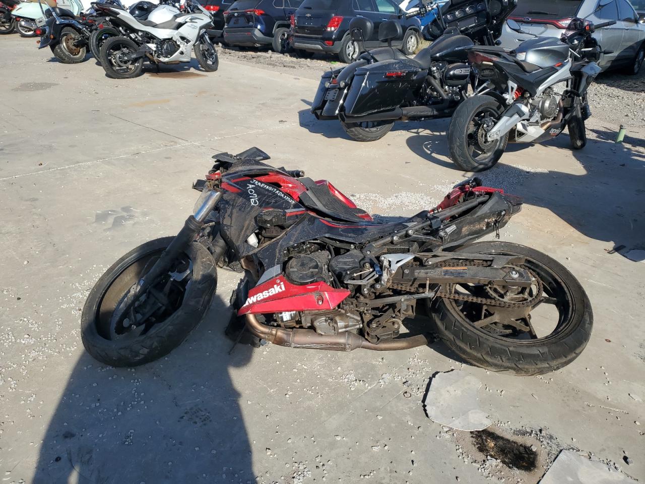 Lot #3294085940 2019 KAWASAKI EX400