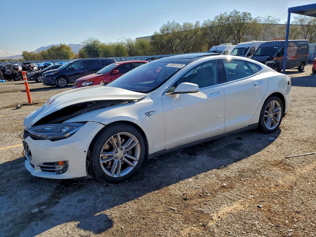 Lot #3312779097 2015 TESLA MODEL S
