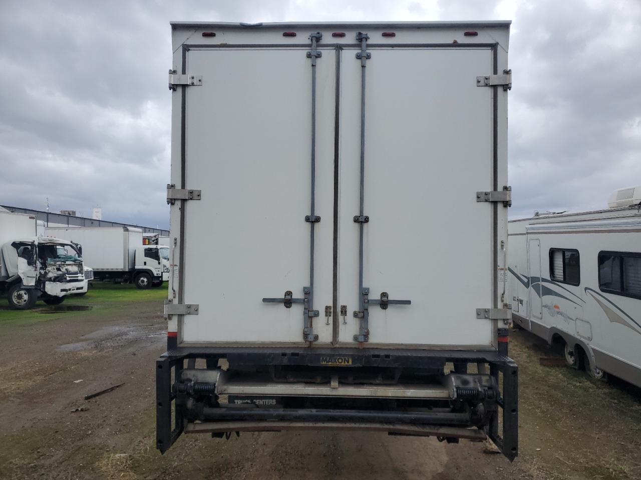 Lot #3280582453 2012 HINO 258/268