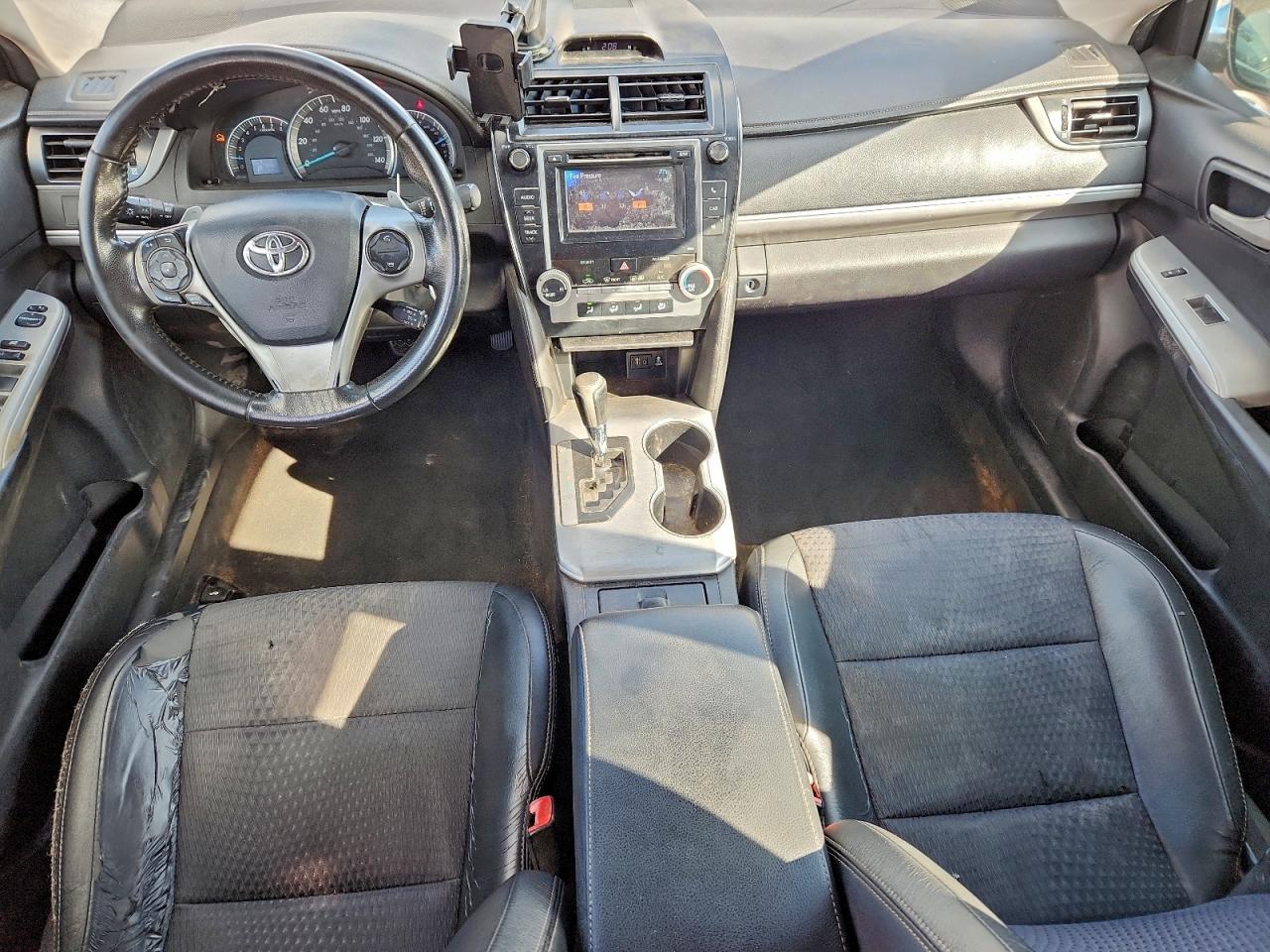 TOYOTA CAMRY BASE