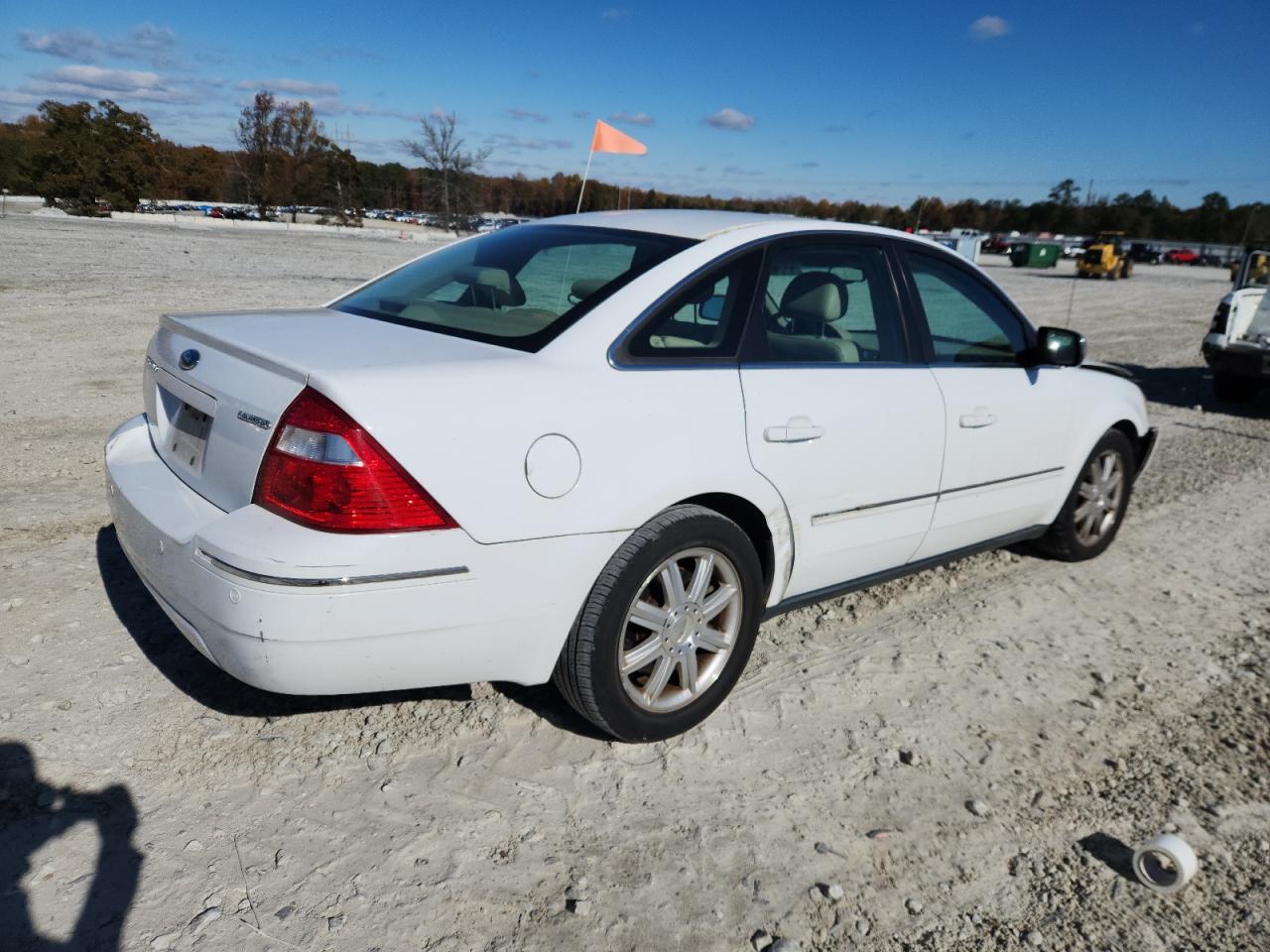 Lot #3290262219 2005 FORD FIVE HUNDR