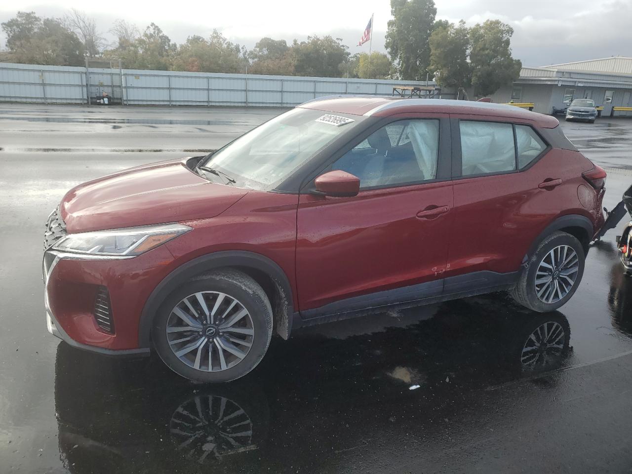 NISSAN KICKS SV