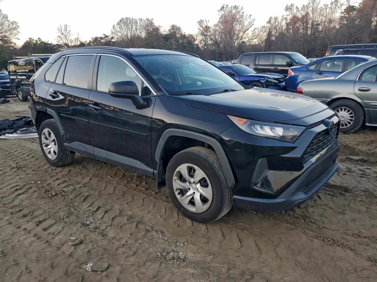 TOYOTA RAV4 LE