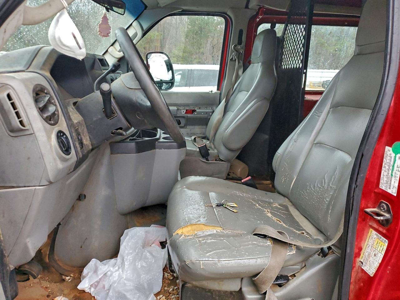 FORD ECONOLINE E250 VAN