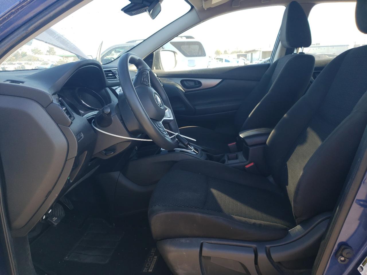 NISSAN ROGUE SPORT S