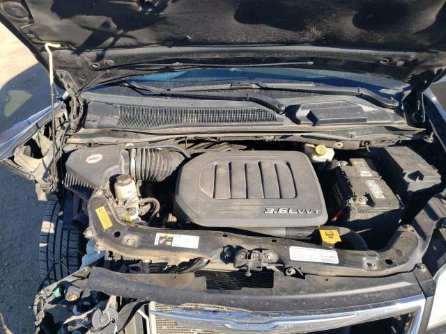 2013 CHRYSLER TOWN & COU #3301807332