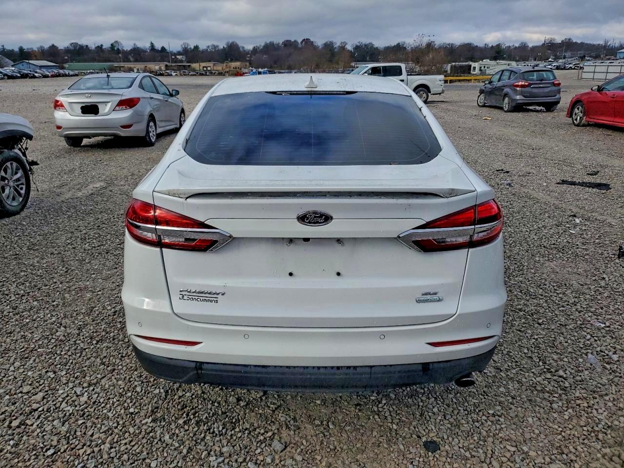 FORD FUSION SE