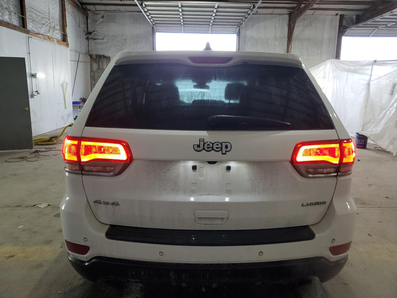JEEP GRAND CHEROKEE LAREDO