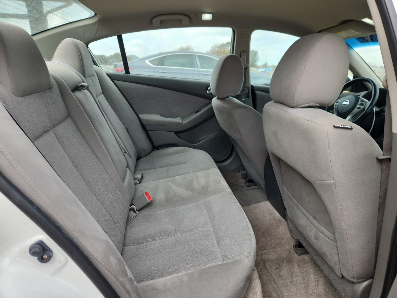 NISSAN ALTIMA BASE