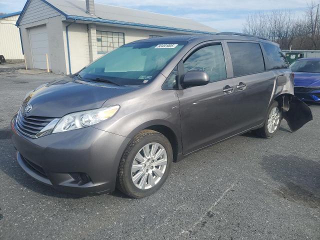 2017 TOYOTA SIENNA LE #3303924704