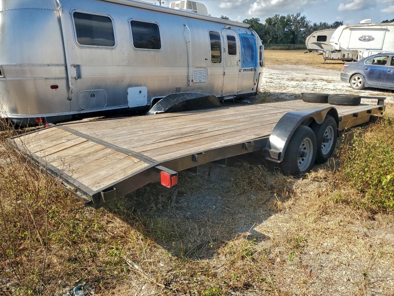 Lot #3308381301 2022 P & T FLAT BED