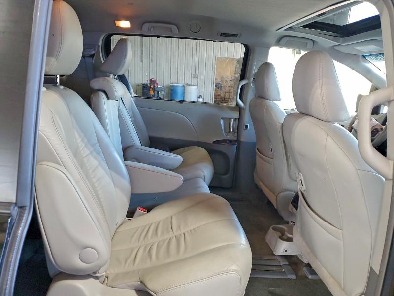 2012 TOYOTA SIENNA XLE #3302699079