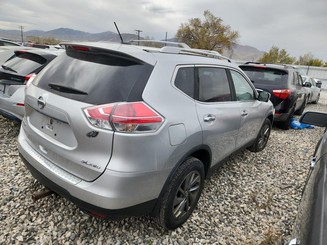 NISSAN ROGUE S