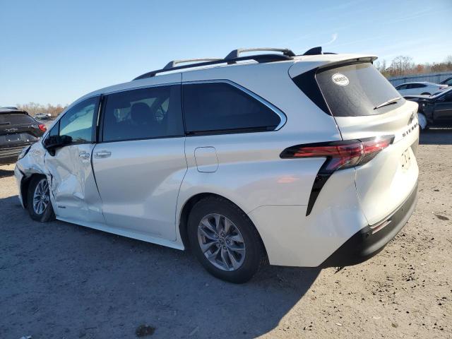 2021 TOYOTA SIENNA XLE #3296340506