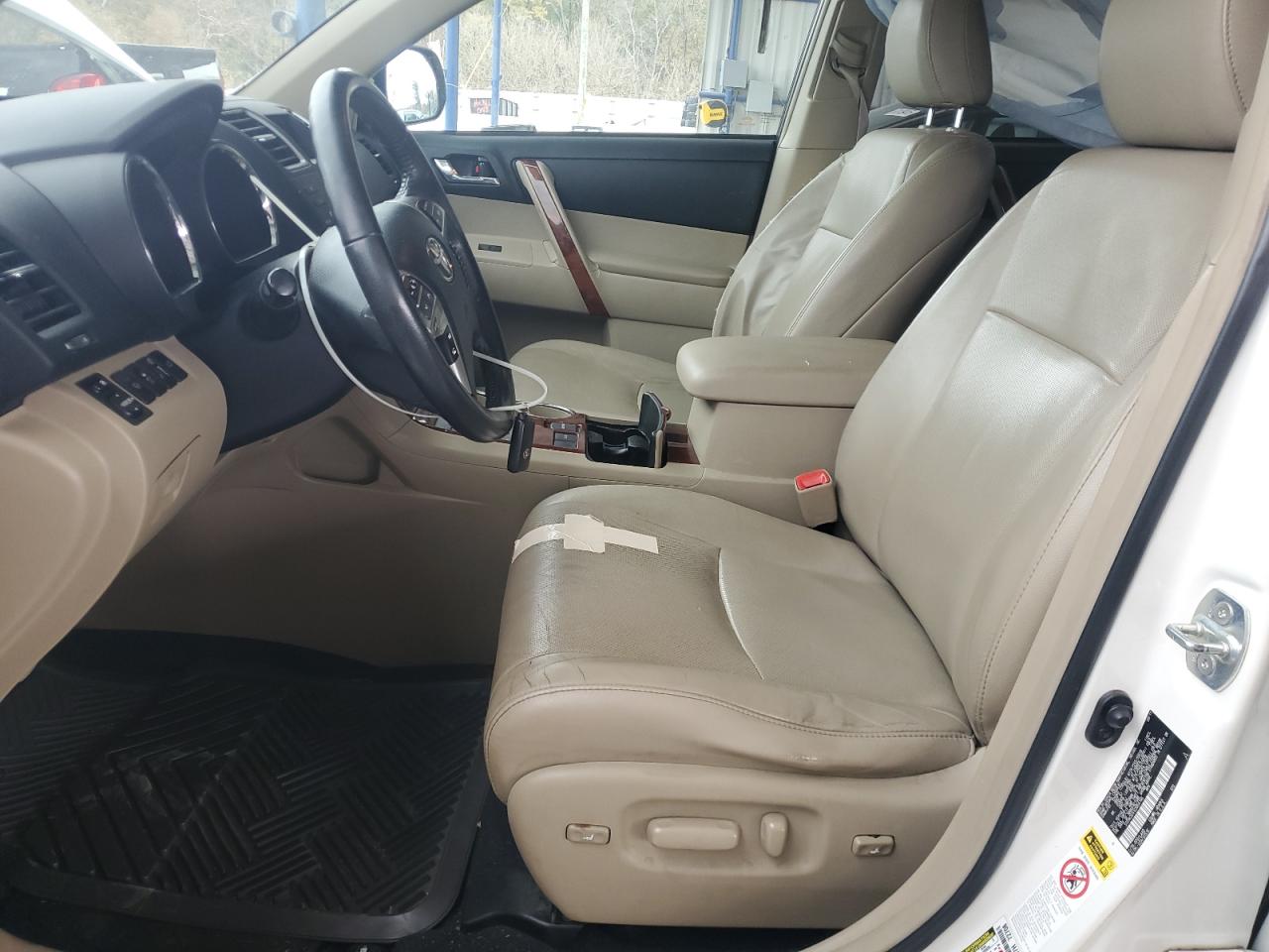 TOYOTA HIGHLANDER LIMITED