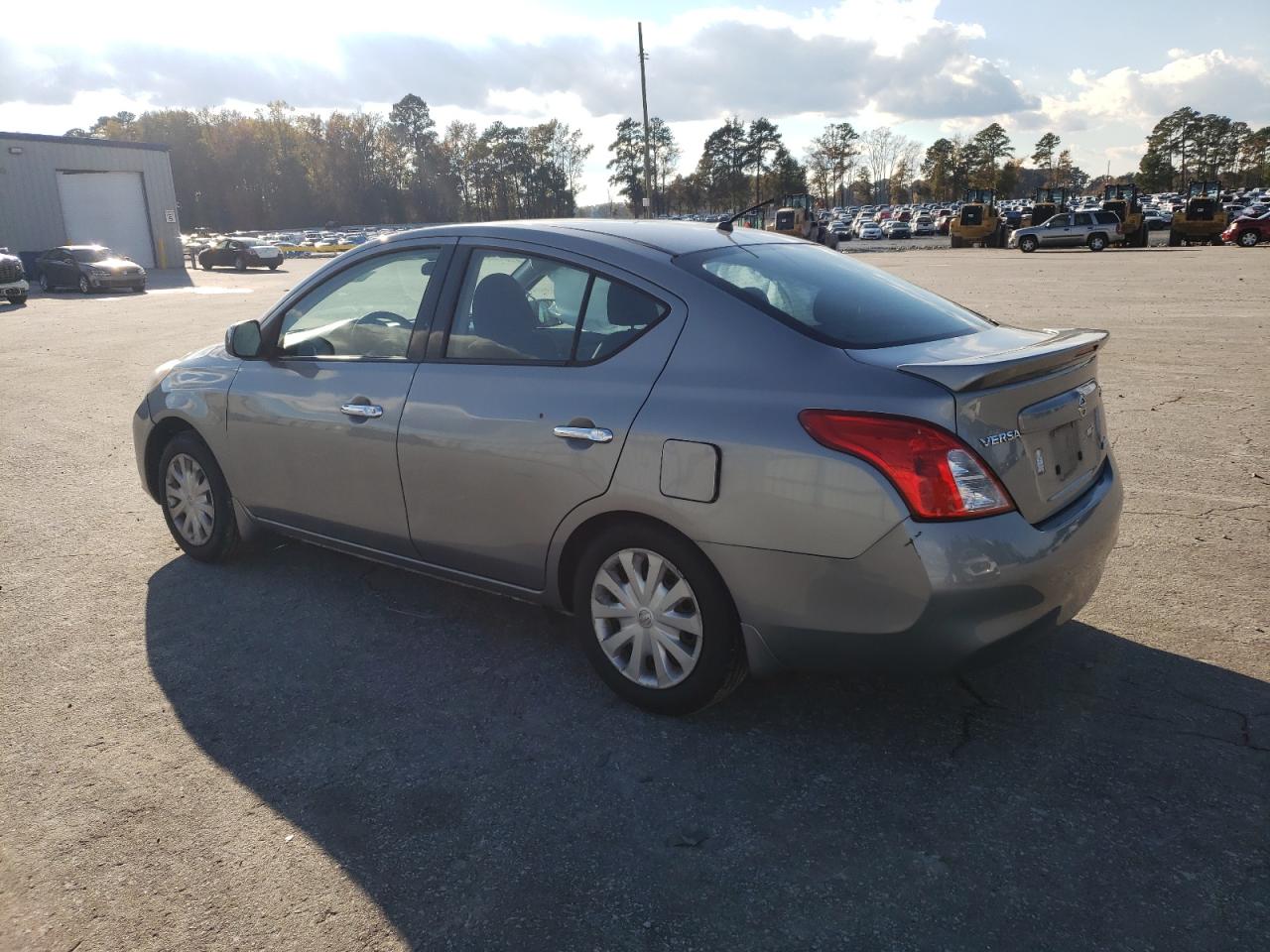 NISSAN VERSA S
