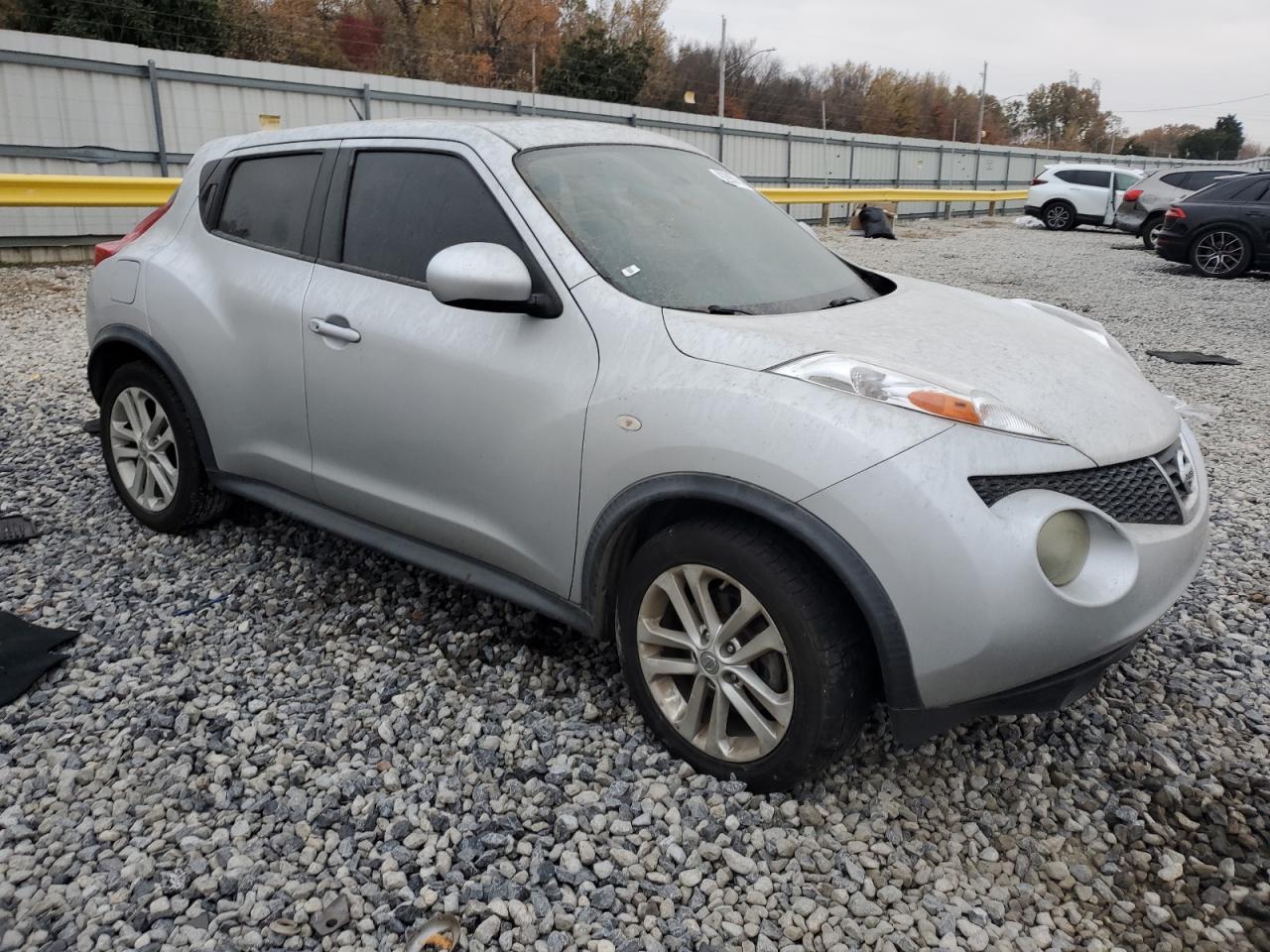 NISSAN JUKE S