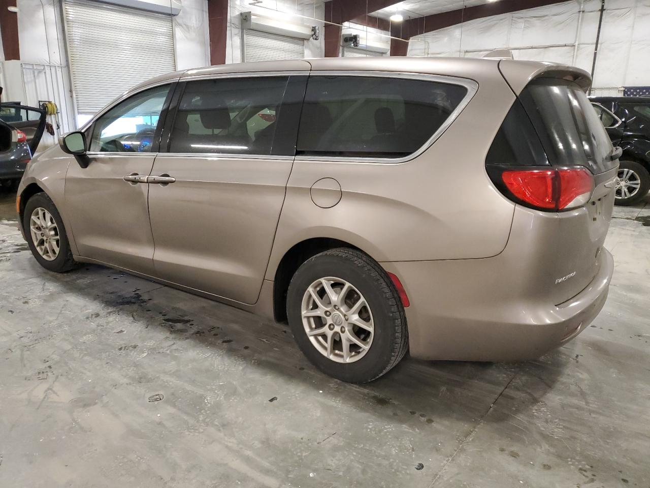 CHRYSLER PACIFICA TOURING