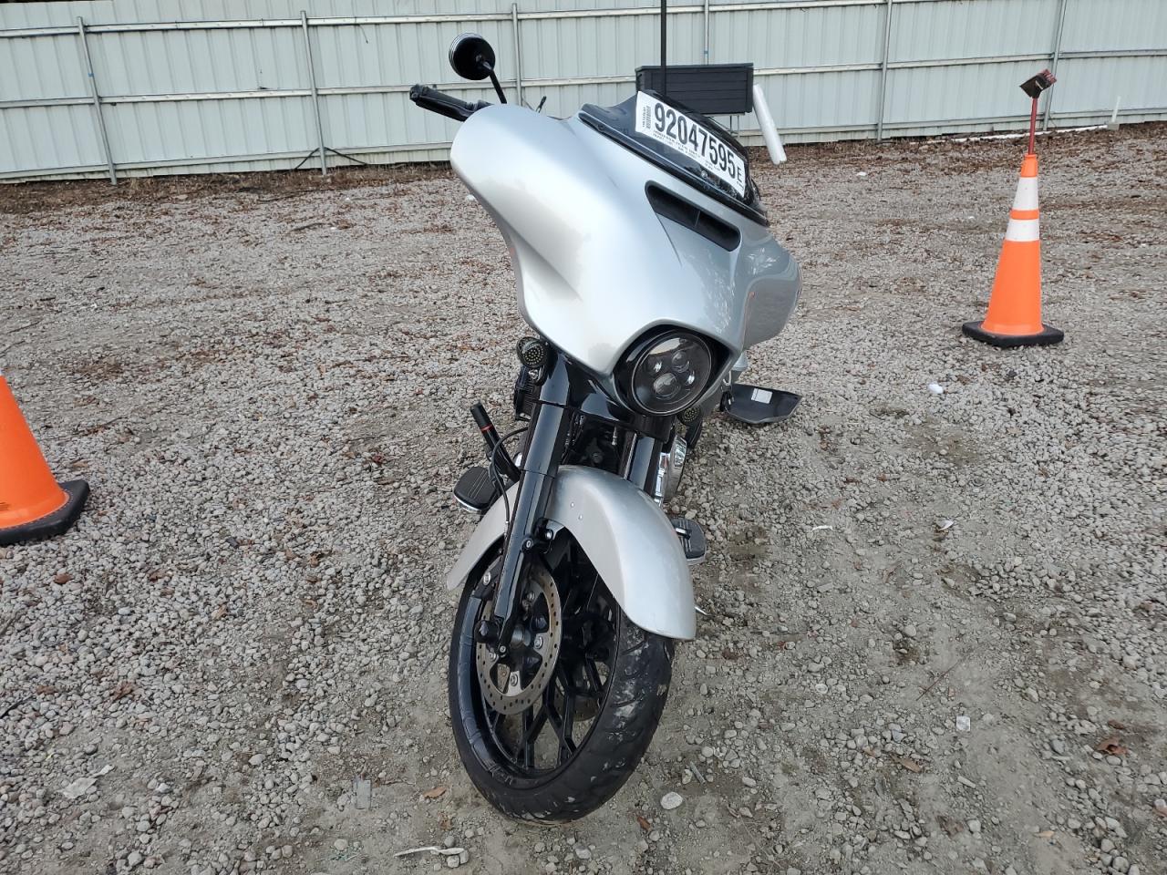 Lot #3291297449 2014 HARLEY-DAVIDSON FLHX STREE