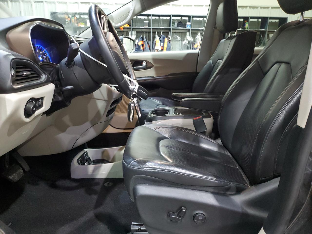 CHRYSLER PACIFICA TOURING L PLUS