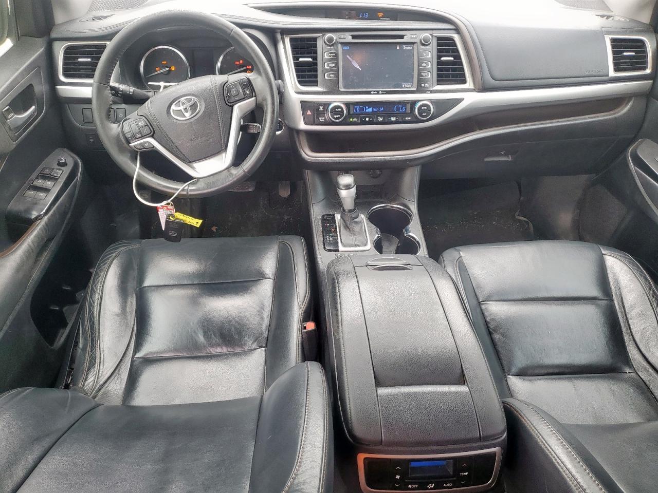 TOYOTA HIGHLANDER XLE