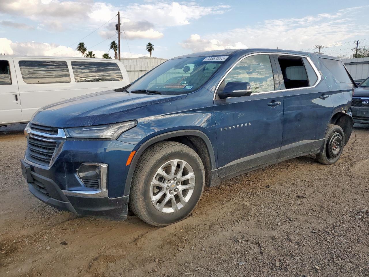 CHEVROLET TRAVERSE LS