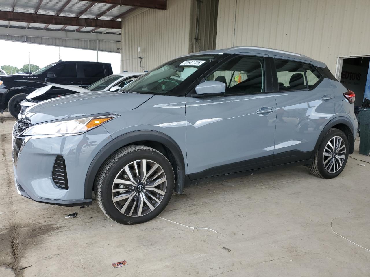 NISSAN KICKS SV