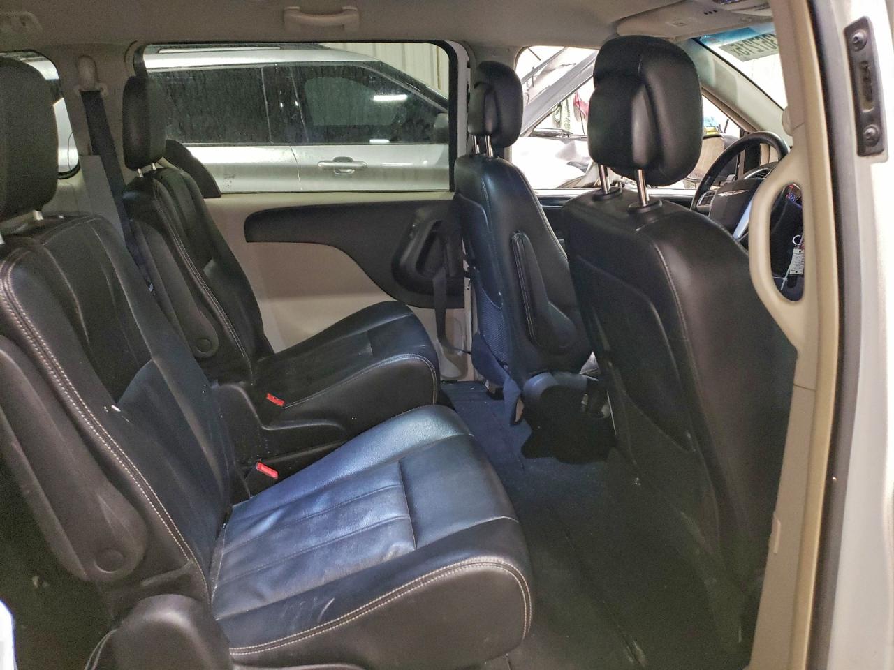 CHRYSLER TOWN & COUNTRY TOURING