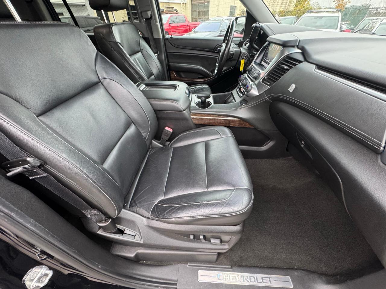 CHEVROLET SUBURBAN C1500 LT