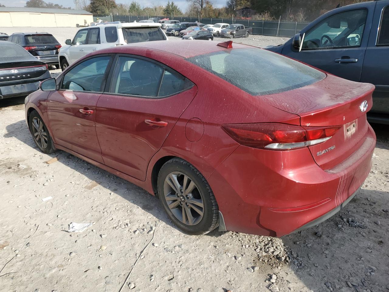 HYUNDAI ELANTRA SE