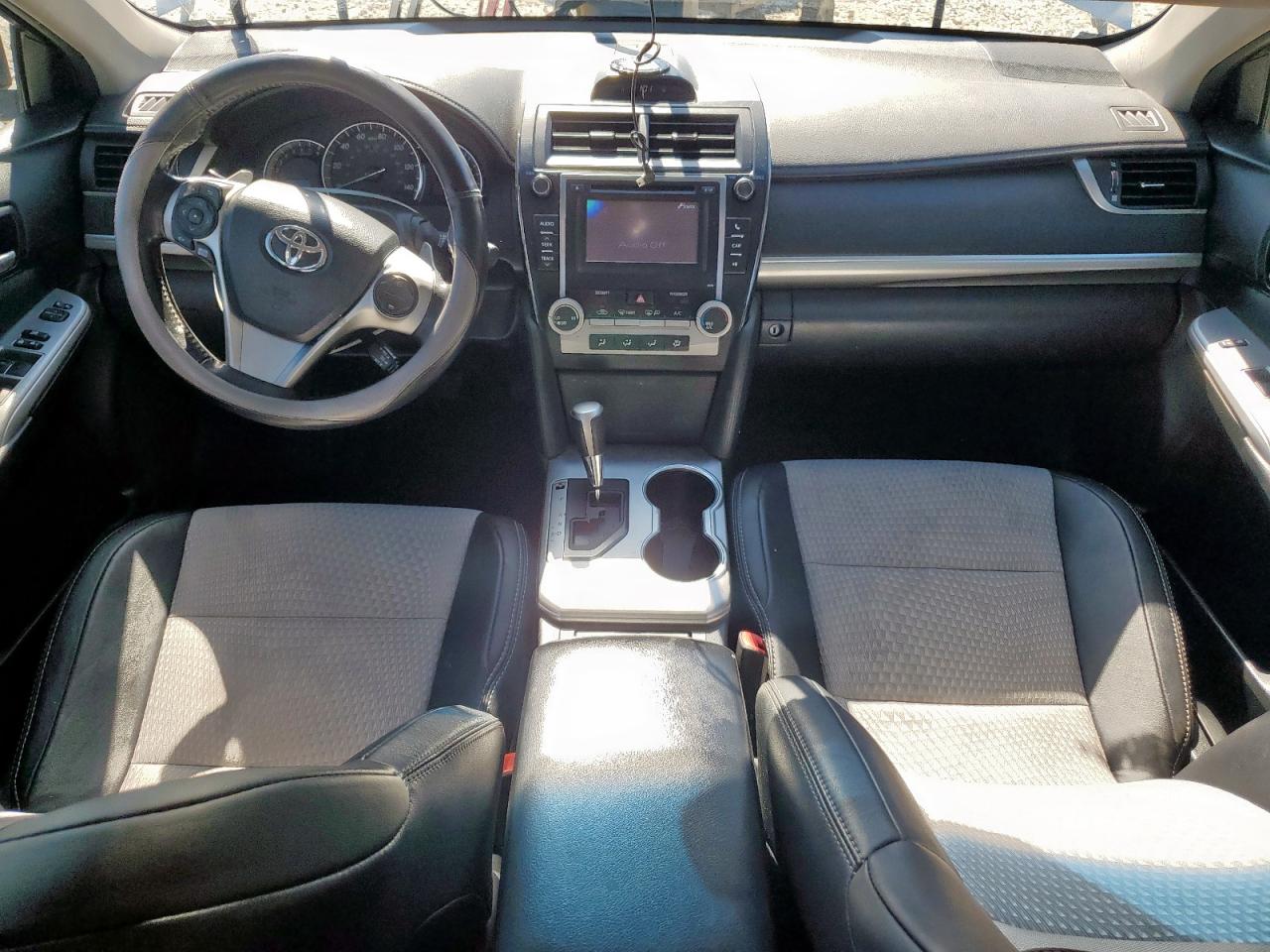 TOYOTA CAMRY L