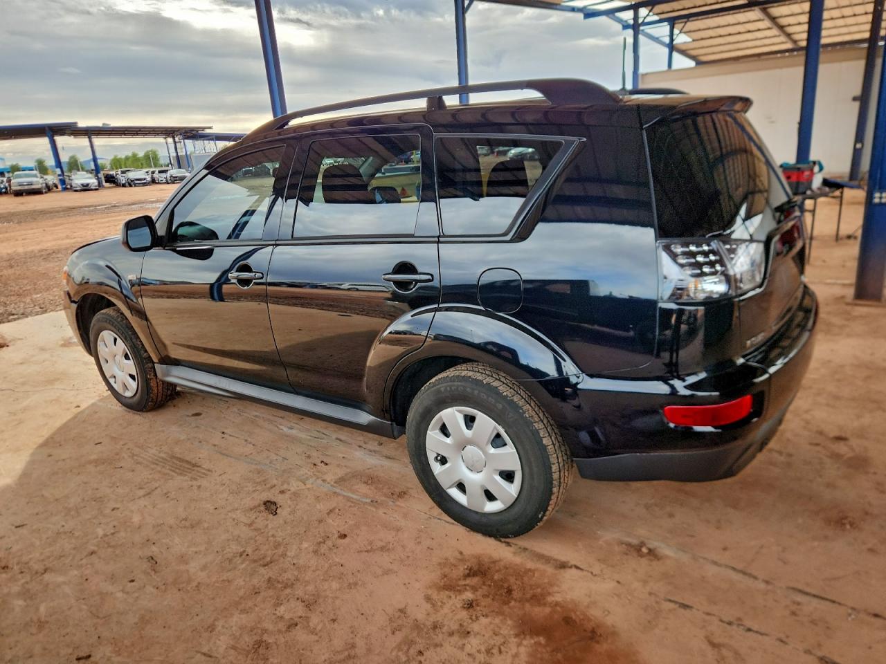 MITSUBISHI OUTLANDER ES