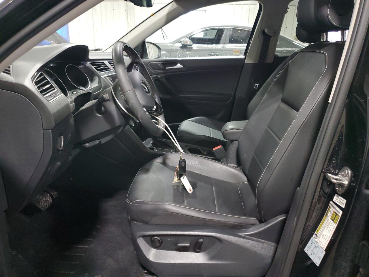 VOLKSWAGEN TIGUAN SE