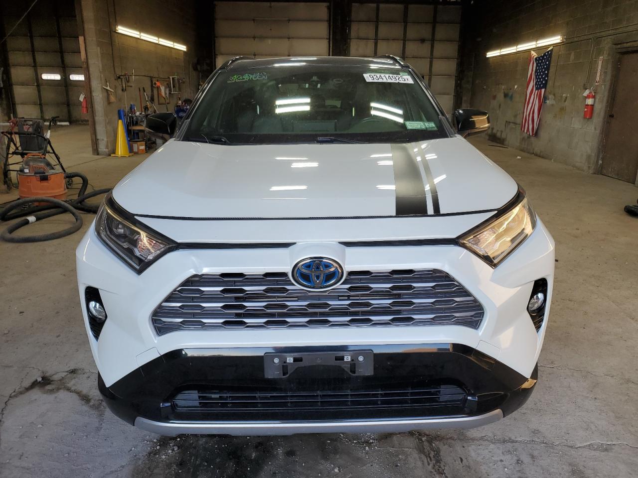 TOYOTA RAV4 XSE