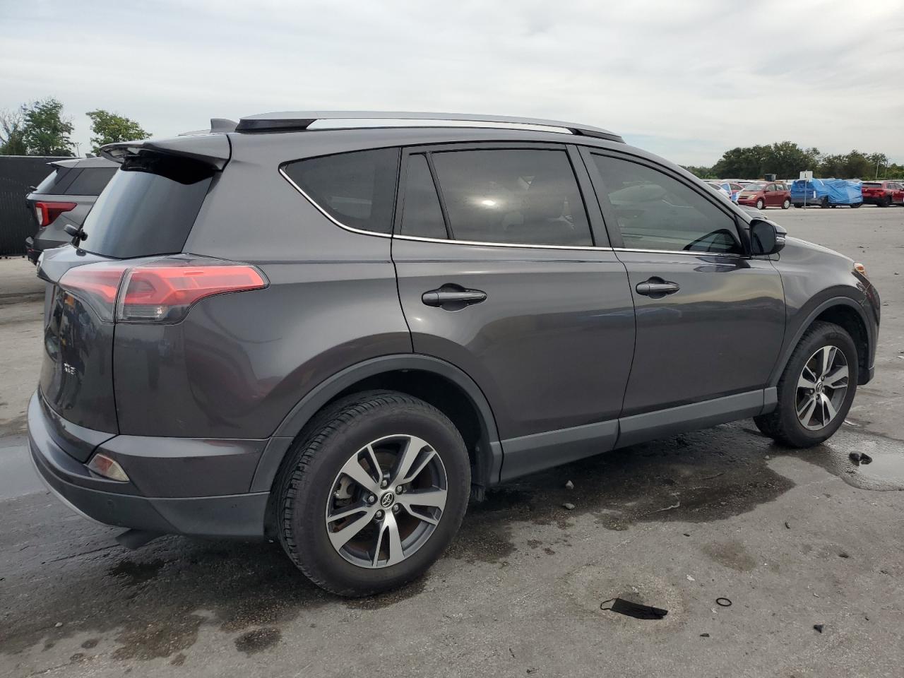 TOYOTA RAV4 XLE