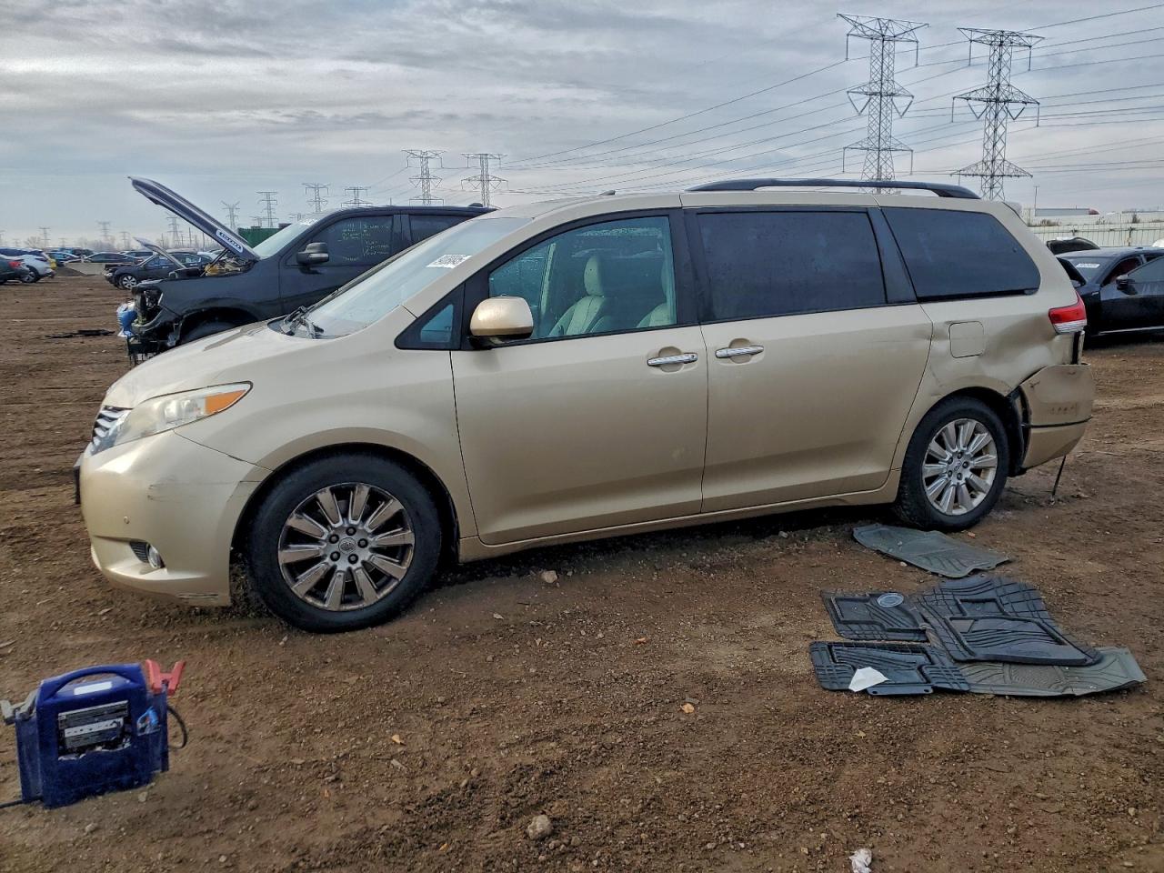 TOYOTA SIENNA XLE